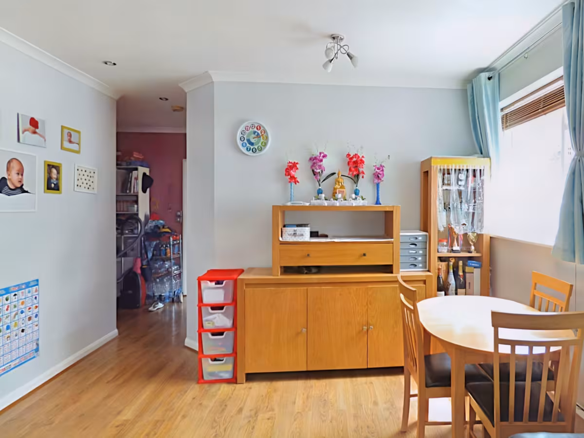 Eastmead Avenue, Greenford, UB6