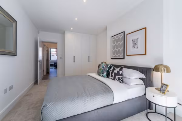 Radstock House, High Street, Slough, SL1